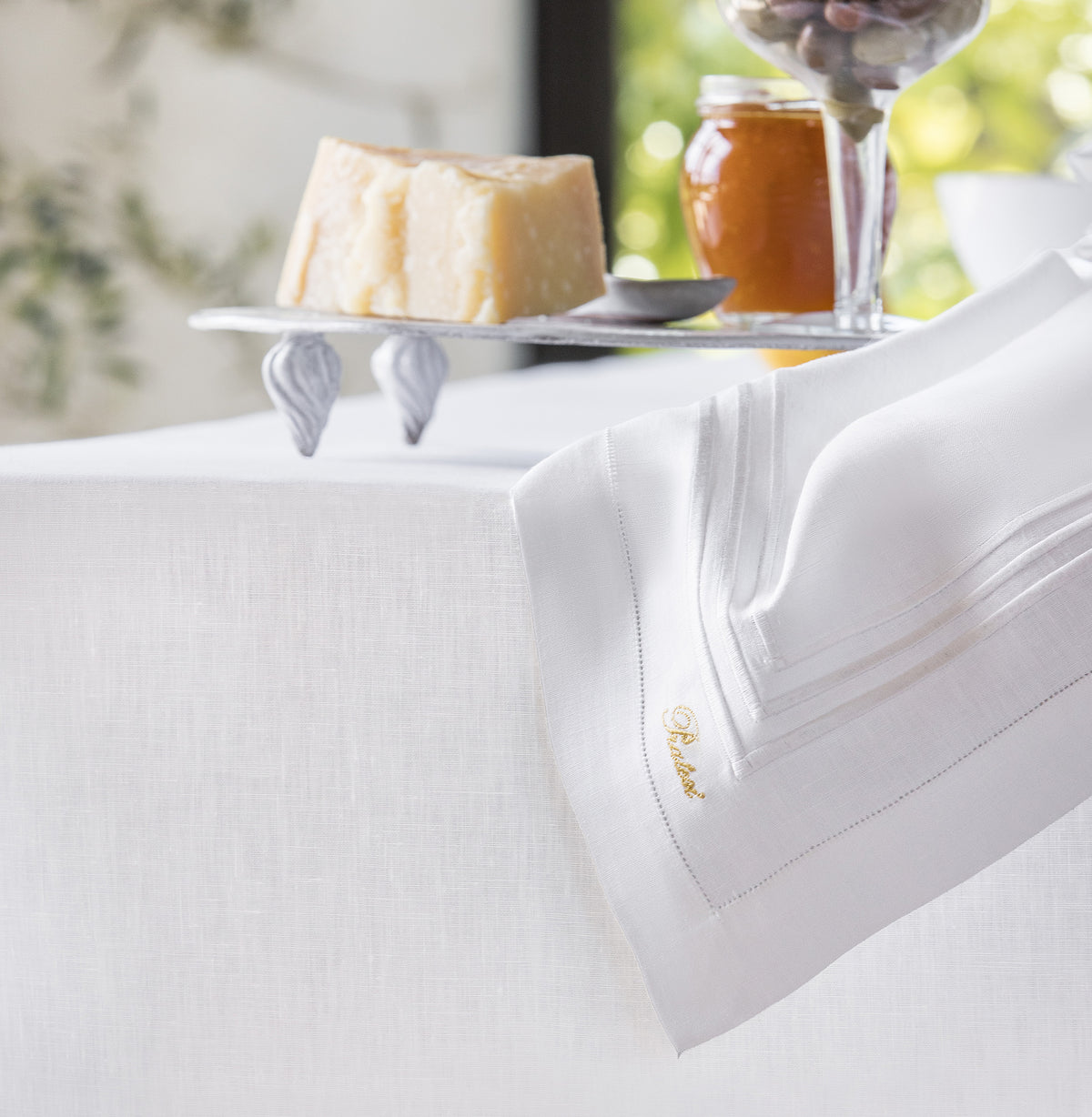 Tre Righe Tablecloth - Luxury Linen Tablecloths | Pratesi