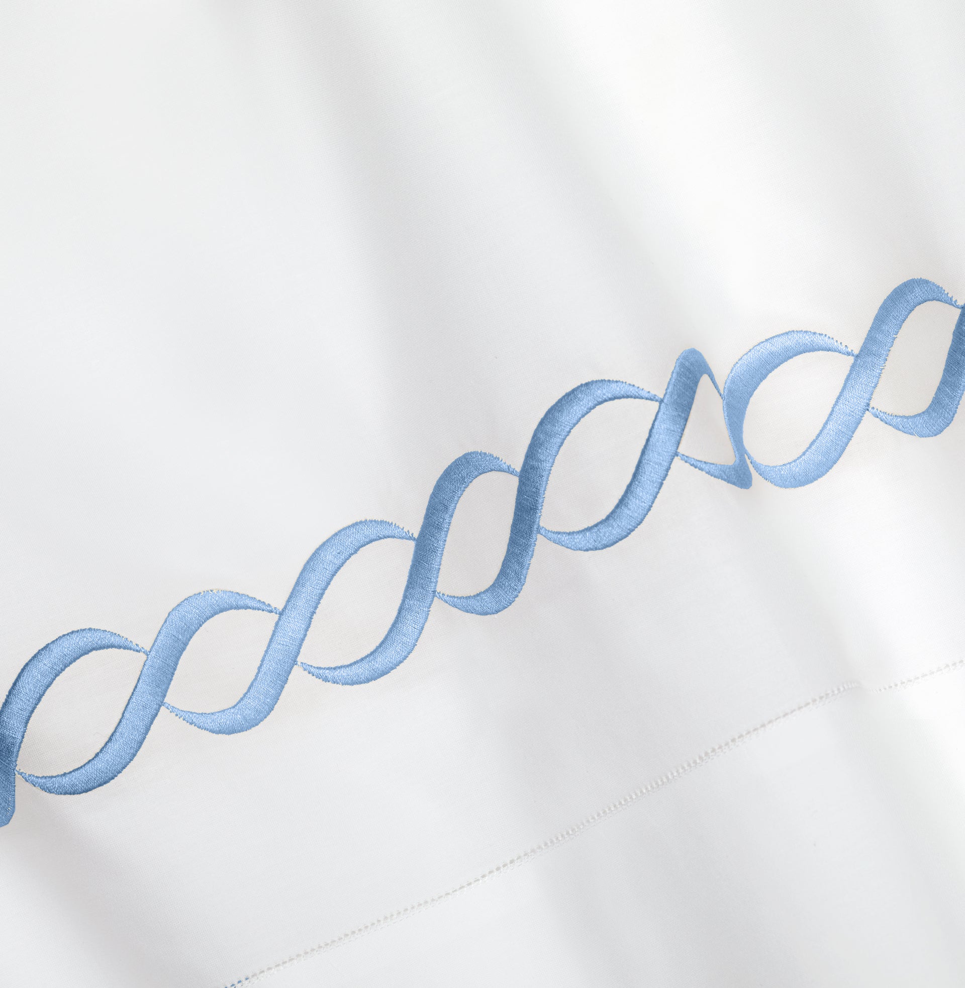 Treccia white/medium blue flat sheet texture