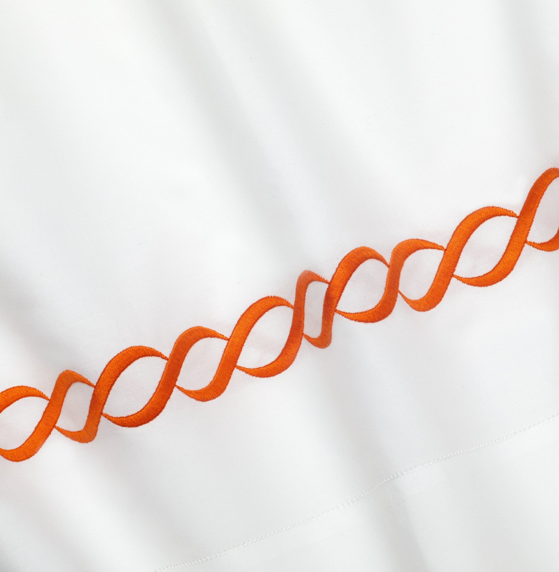 Treccia white/orange pillowcase texture