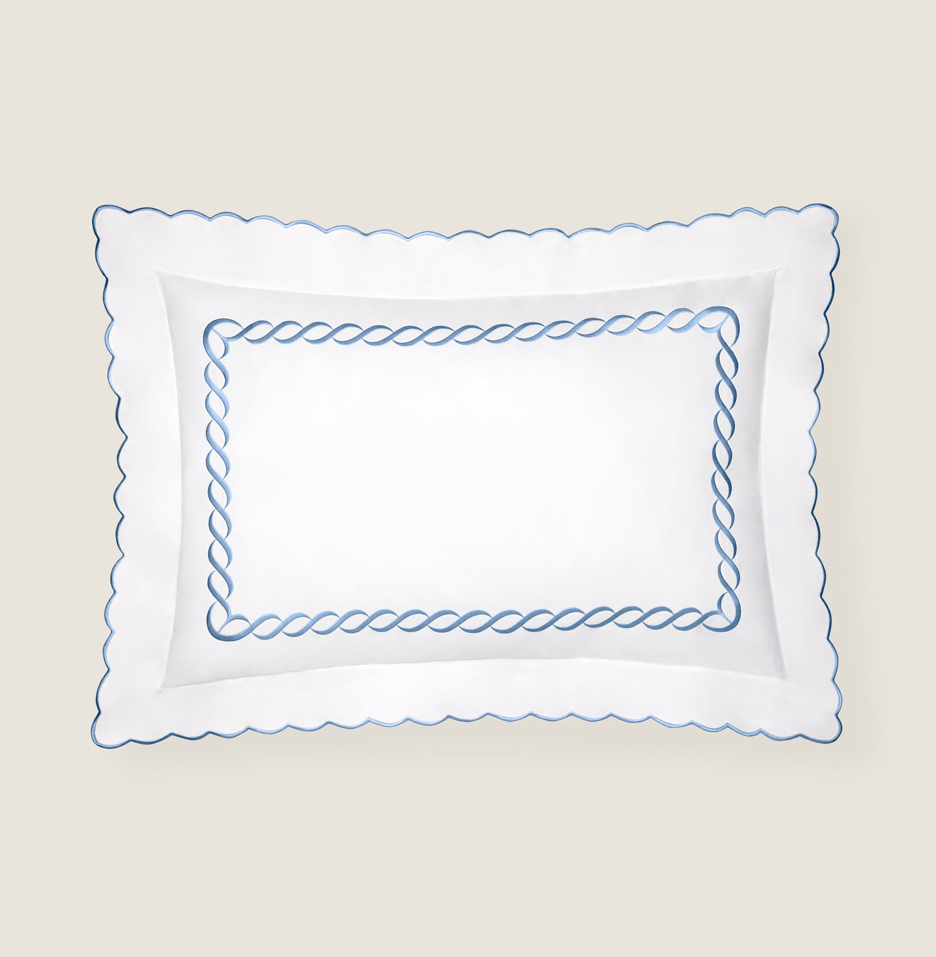 Treccia white/medium blue standard sham